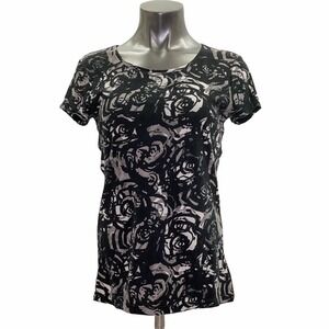 DAISY Fuentes Black, White & Beige Floral Rose Print Short Sleeve T-Shirt